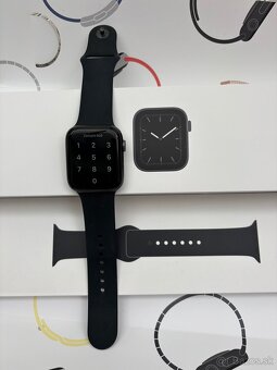 Apple Watch 5 44mm - 3