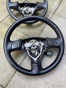 Predám volant AIRBAG slimák Dvere Sklo zámok COROLLA VERSO 2 - 3