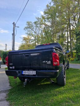 Dodge RAM 1500 5.7 HEMI - 3