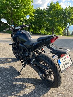 Yamaha MT 07 - 3