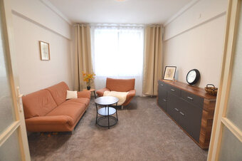 Na prenájom 2izb, Košická, 60m2, p.1./4, po rekonštrukcii, i - 3