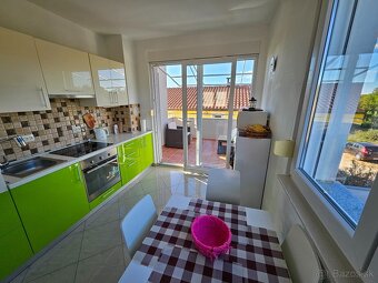 Chorvátsko, pekný 1 izbový apartmán s parkingom na VIRe. - 3