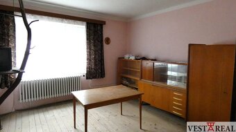 Na predaj rodinný dom s garážou, pozemok výmera 2003 m2 Horn - 3