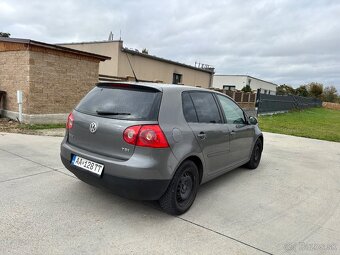 Volkswagen golf - 3