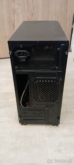Predám skrinku micro ATX - 3