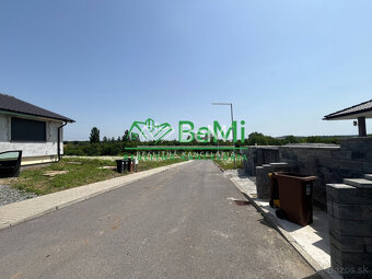 Predaj pozemok na stavbu RD - Levice, časť Kalinčiakovo ( 0 - 3
