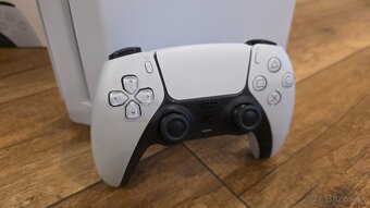 PlayStation 5 z mechanikou - 3