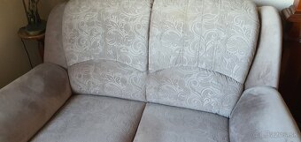 Predam skoro novu sedaciu supravu 3 + 2 - 3