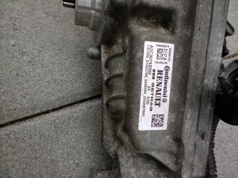 Predám riadiacu jednotku Renault - 3