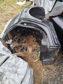 Audi A4 B8 kombi ľavý zadný blatník 100€ - 3