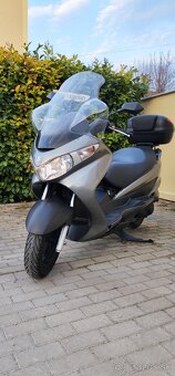 Suzuki Burgman 200 - 3