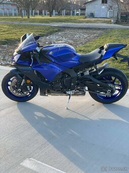 Yamaha R1 2024 - 3