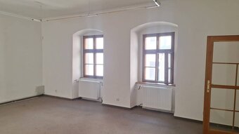 Na prenájom – štýlové priestory priamo na Námestí SNP, Bansk - 3