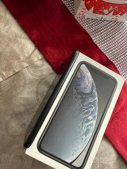 iPhone XR - 3
