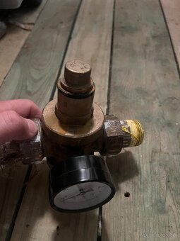 regulator tlaku vody - 3