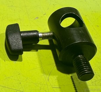 anfrotto adaptér pre z 16mm Spigot na M10 metrickú skrutku - 3