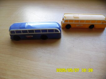 Stare hračky autobus - 3