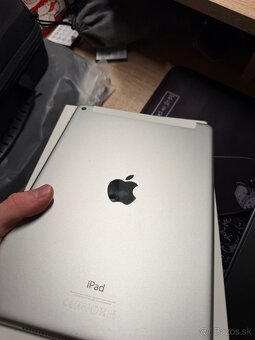 Apple iPad Air 2 Cellular 32GB - 3