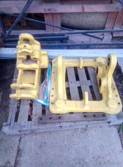 New Holland 115B - 3