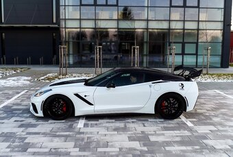 Chevrolet Corvette C7 STINGRAY - 3