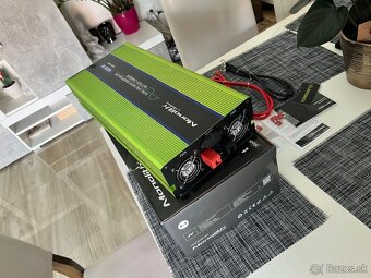 Qoltec Monolith Pure Sine Wave Invertor - 3
