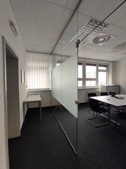 Administratívny celok 4 kancelárií 200m2, s terasou a parkov - 3
