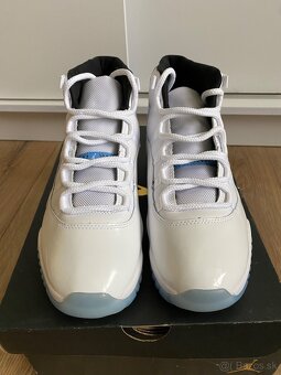 Air Jordan 11 - 3