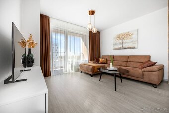 Dokonalý, úplne nový 2-izbový byt s balkónom a parkovaním pr - 3
