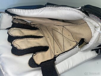 Vyrážačka  hokejová CCM Intermedial - M - 3