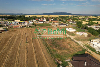 Sľažany - pozemok so stavebným povolením (549m2) ID 008 -14 - 3