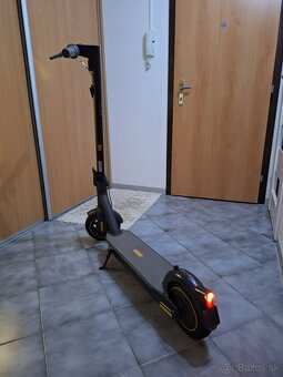 NINEBOT BY SEGWAY Ninebot KickScooter MAX G30E II Aangedreve - 3