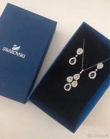 Swarovski set earrings & pendant New - 3