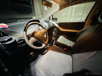 TOYOTA YARIS 1.0 B 3D - 3