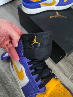 AIR JORDAN 1HI FLYEASE - 3