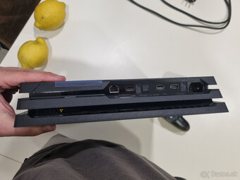 Playstation 4 pro - 3