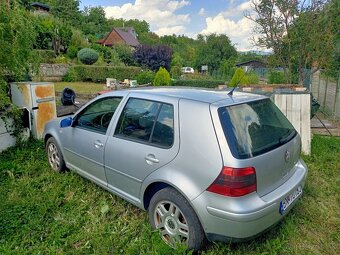 Predám Golf 4=1,6 77kw benzín 2001 - 3