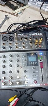 Mix phonic AM 220P - 3