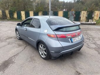 Honda Civic 8g 1.8 - 3
