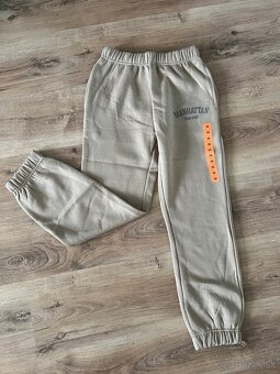 Tepláky a tričko a tričká - 3