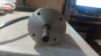 motorcek , motor  12v - 3