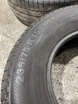 Barum Bravuris 235/75 R15 - 3