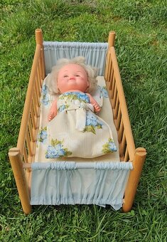 retro postielka s bábikou - 3