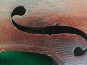 Predám celé husle cca 80 rokov. - 3