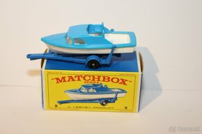 Matchbox RW Cabin cruiser and trailer - 3