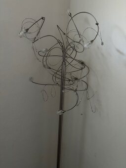 Predám stojacu lampu s možnosťou regulovania svetla. - 3