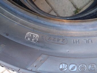 185/65R15 - 3