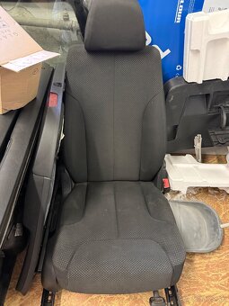 Predám interiér VW Passat B6 – 150 € + dohoda možná - 3