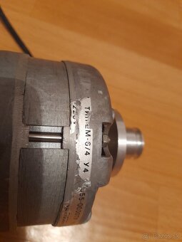 Predám elektromotor 220 V , 130 Ohm, 6 W - 3