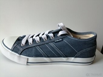 FILA - 3