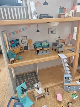 Drevený Lidl domček s postavičkami a príslušenstvom - 3